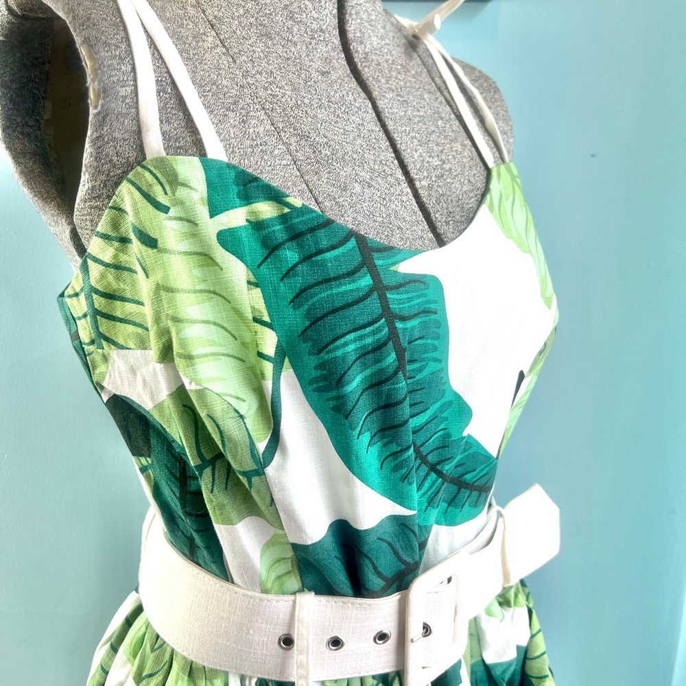 Collectif Mainline Jade Banana Leaf swing dress - Picture 10 of 13